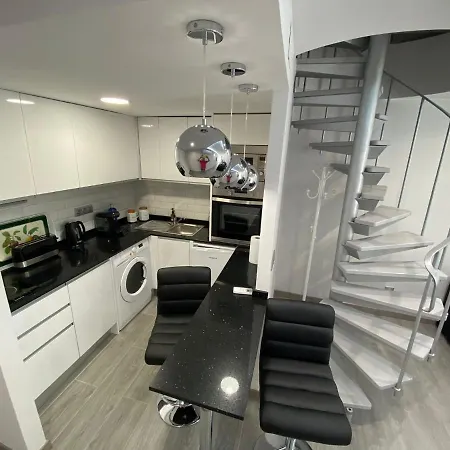 Apartment 2000