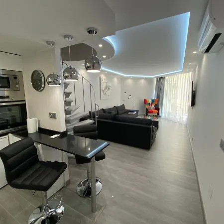 Apartment 2000 *